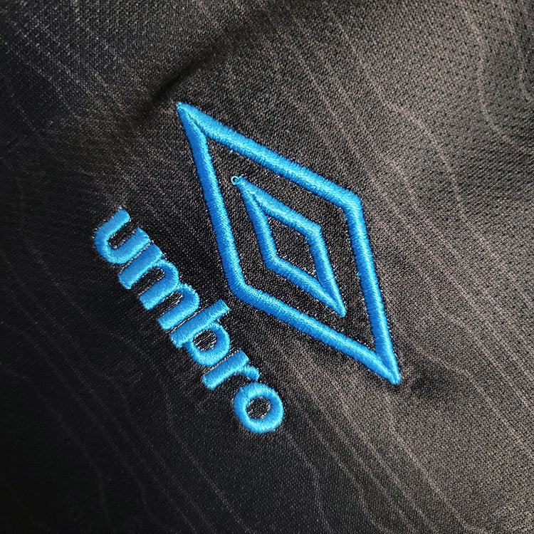 Camiseta 23∕24 Gremio ll - Femenino - Preto - detalle del cuello