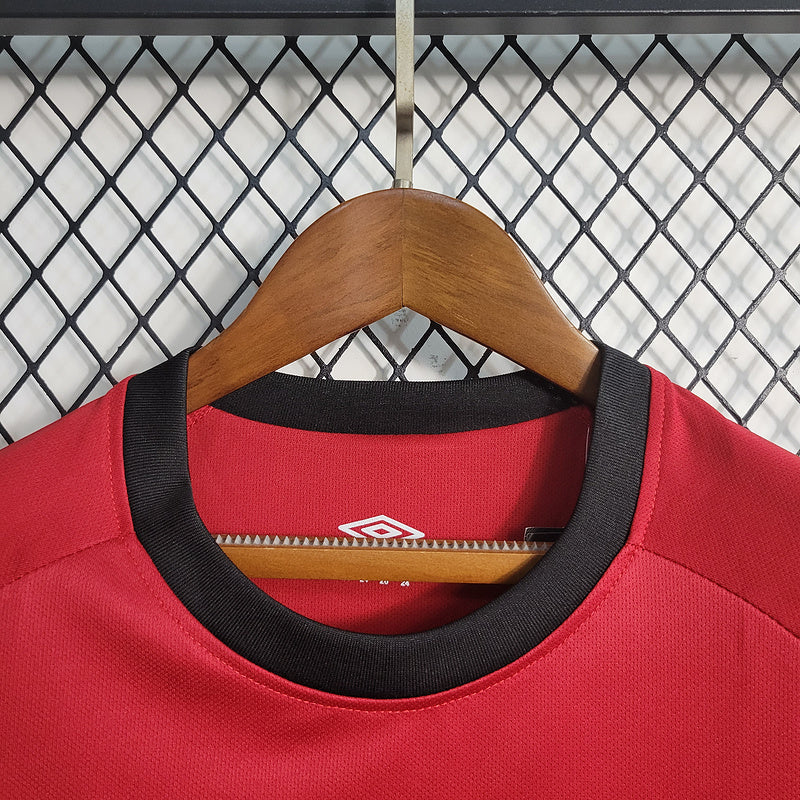 Kids Athletico Paranaense l 2023∕24 Preto-Vermelho - detalle de la manga
