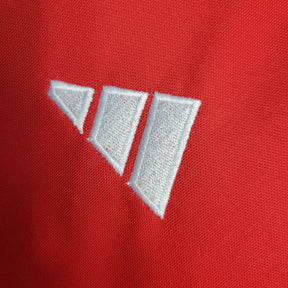 Camiseta 23∕24 Internacional l - Femenino - detalle del cuello