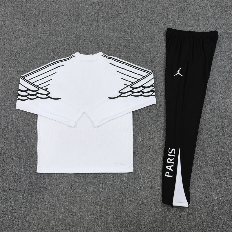 Training Suit PSG 25/26 White - Winter - detalle de la manga