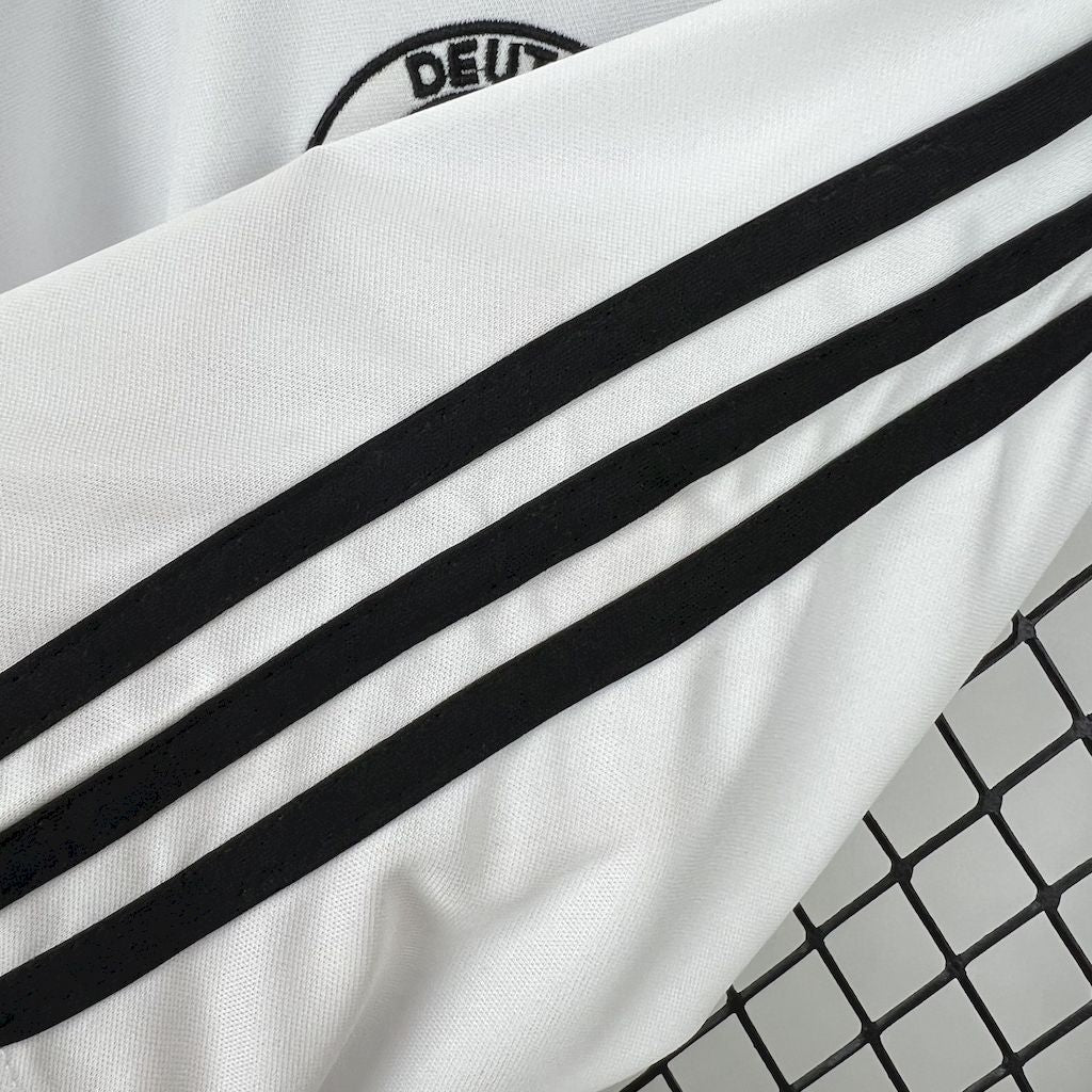 Camiseta Alemanha 1980 Home Retro - tejido y acabado