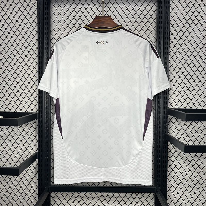 Real Madrid 24∕25 LV co-branded edition - vista frontal