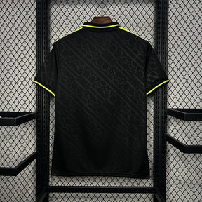 Real Madrid 24∕25  X BLACK AND NEON UNIQUE - vista frontal