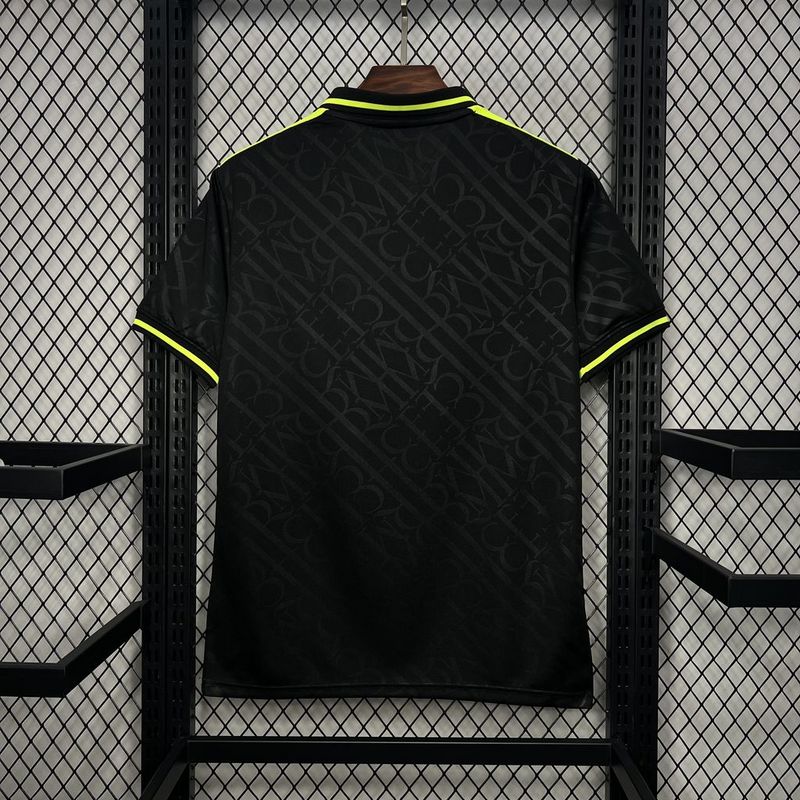 Real Madrid 24∕25  X BLACK AND NEON UNIQUE - vista frontal