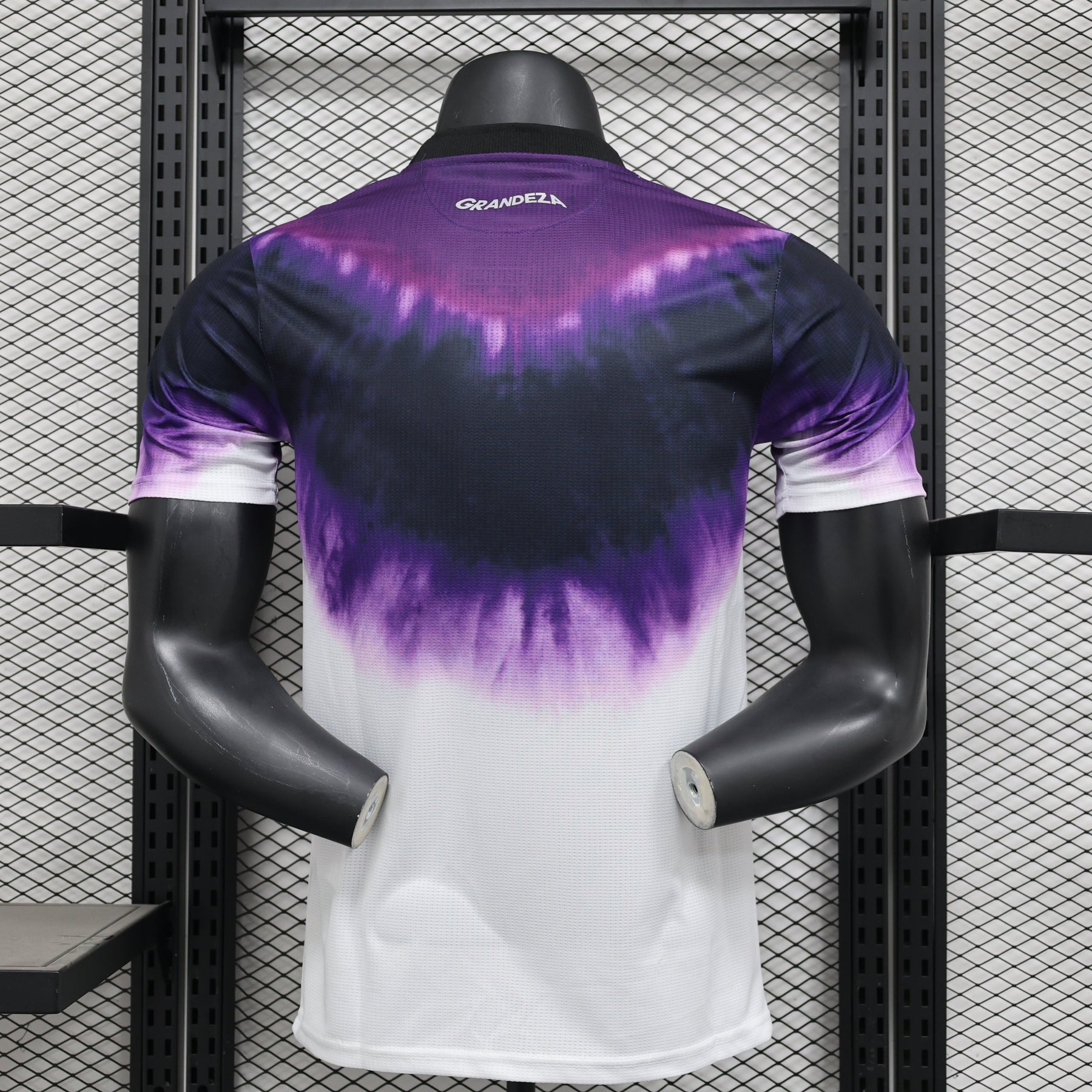 Camiseta Real Madrid 25/26 Player Special Edition - vista frontal