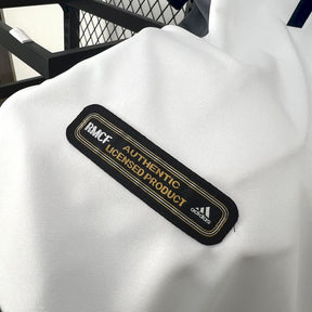 Camiseta do Real Madrid Retrô 2000/01 Home - tejido y acabado