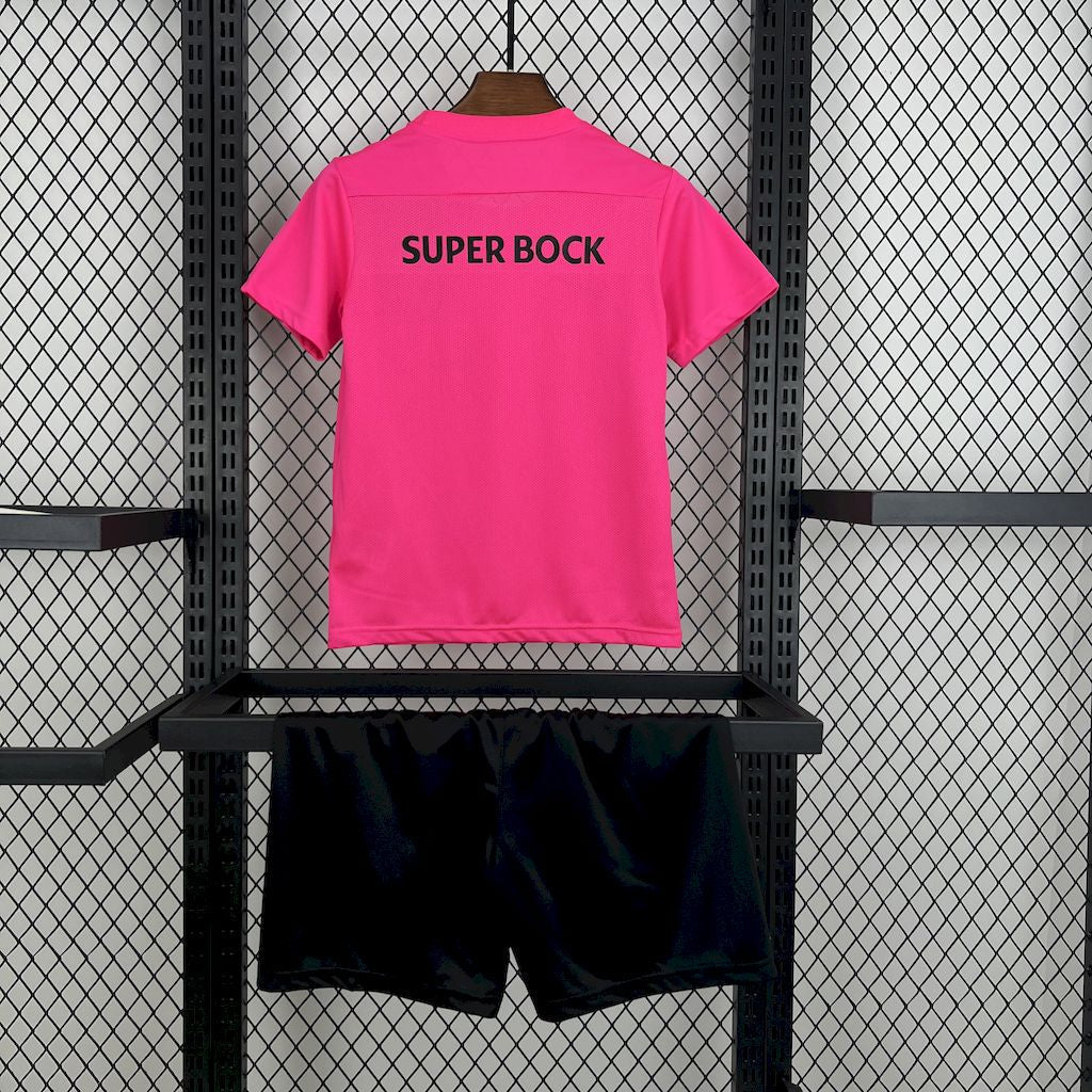Kids Sporting 2024/25 Pink October - vista frontal