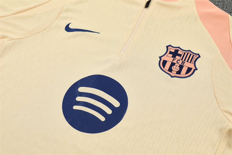 Training Suit Barcelona 25/26 - Winter - detalle de la manga