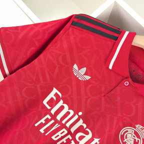Camiseta 24/25  Real Madrid Red Special - detalle del cuello