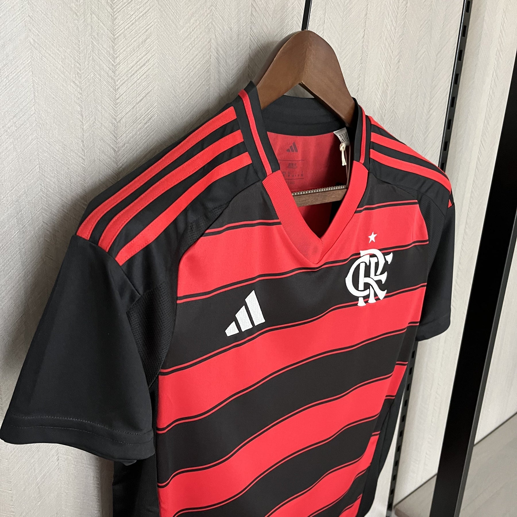 Camiseta Femenino Flamengo 25/26 Home - tejido y acabado