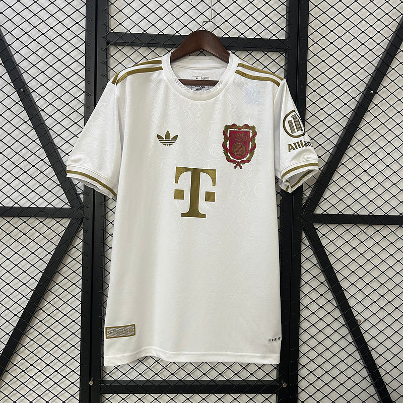 25∕26 Bayern Munich 125th Anniversary - foto principal